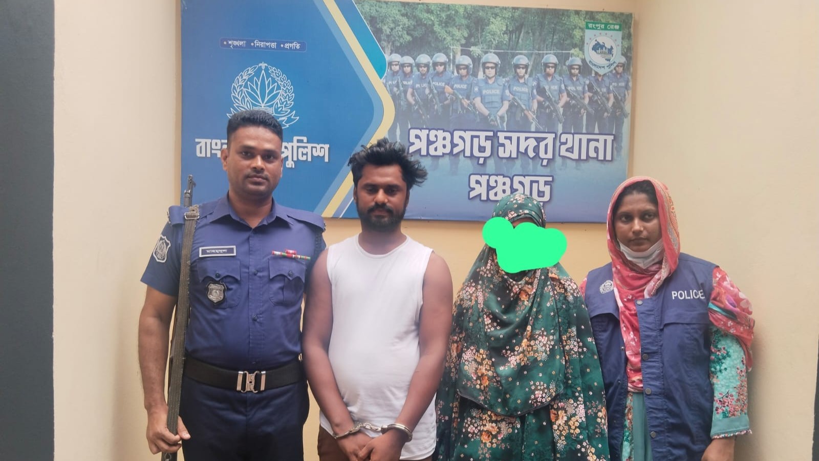 পঞ্চগড়ে ব্যবসায়ীকে অপহরণ করে ব্ল্যাকমেইল, ‘হানিট্রাপ’ চক্রের নারীসহ গ্রেপ্তার ২